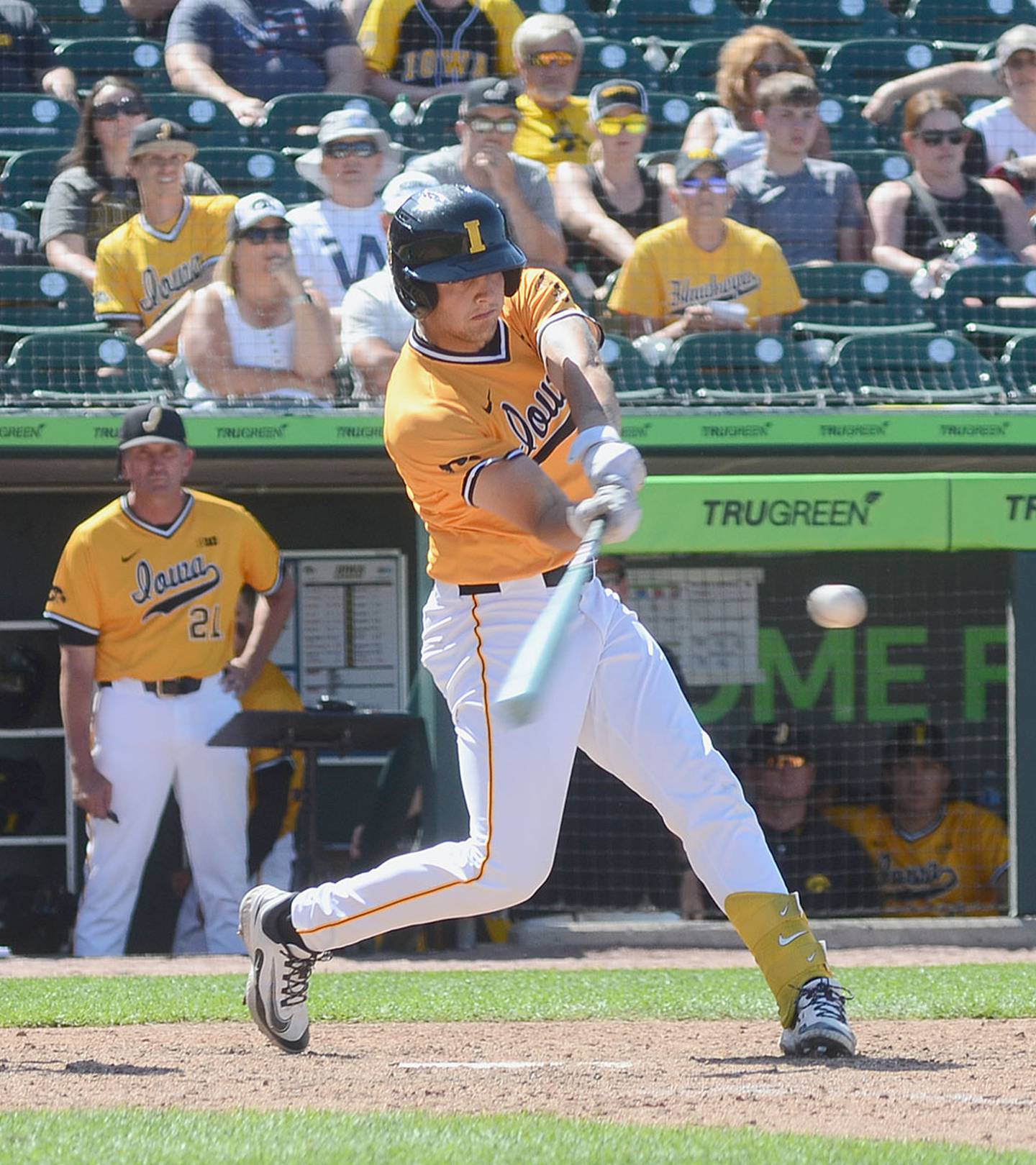 Jaixen Frost connects with a pitch in the 10th inning that sailed over the left field fence for a solo home run Sunday to tie Oregon State, 6-6.