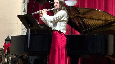 Kilborn’s talents shine at hospital auxiliary holiday luncheon