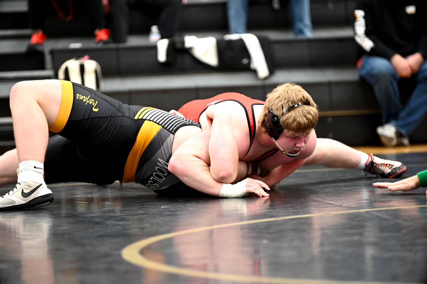Gunner Martwick pins Connor Woosley of Atlantic in the heavyweight semifinals.