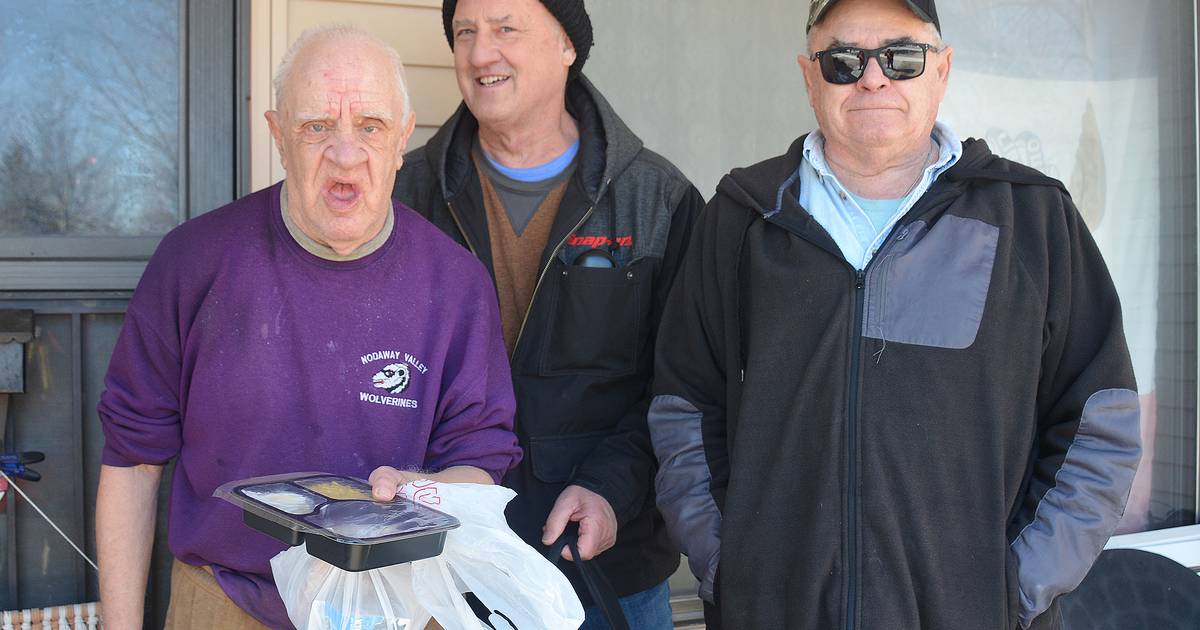 Greenfield mayor delivers lunch for Meals on Wheels event Creston News