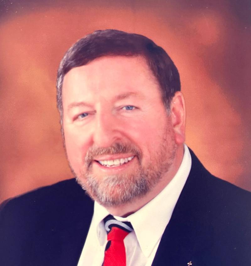 Michael “Mike” Kelley, 84, of Kearney, Nebraska, passed away surrounded by his family Sunday, Nov. 16, 2025, at CHI St. Francis Hospital in Grand Island, Nebraska.