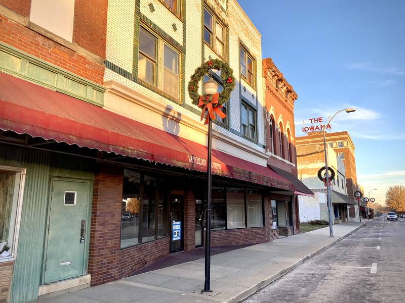 The city of Creston and the Update Uptown Committee are exploring the Main Street Iowa program.