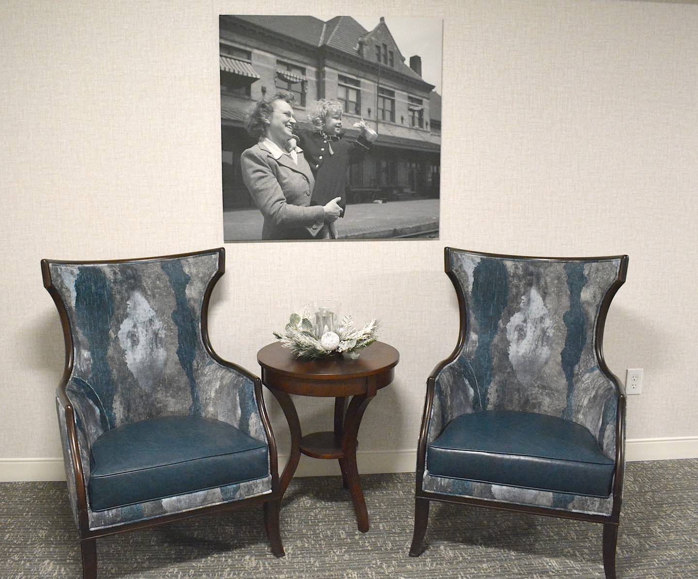 Hallways will have social sitting areas, and are lined with murals and artwork which represent local fixtures and Iowa landscapes.