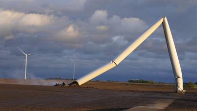 MidAmerican Energy moves forward with replacing tornado-damaged turbines