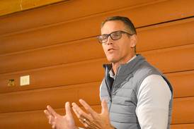 Feenstra visits Creston, receives local endorsement