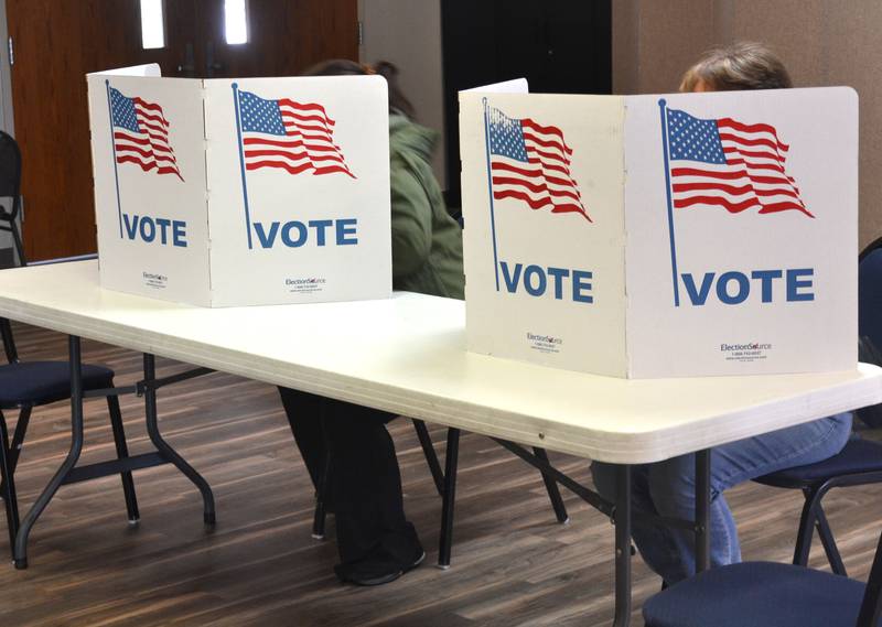 A total of 743 votes were cast in the Creston mayoral special election, with Douglas Daggett taking the win.