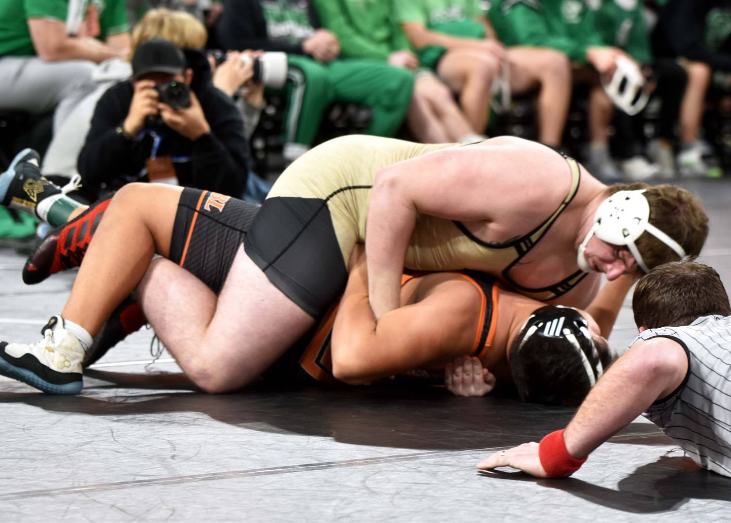 Max Chapman gets a 30-second pin on Mario Rangel.