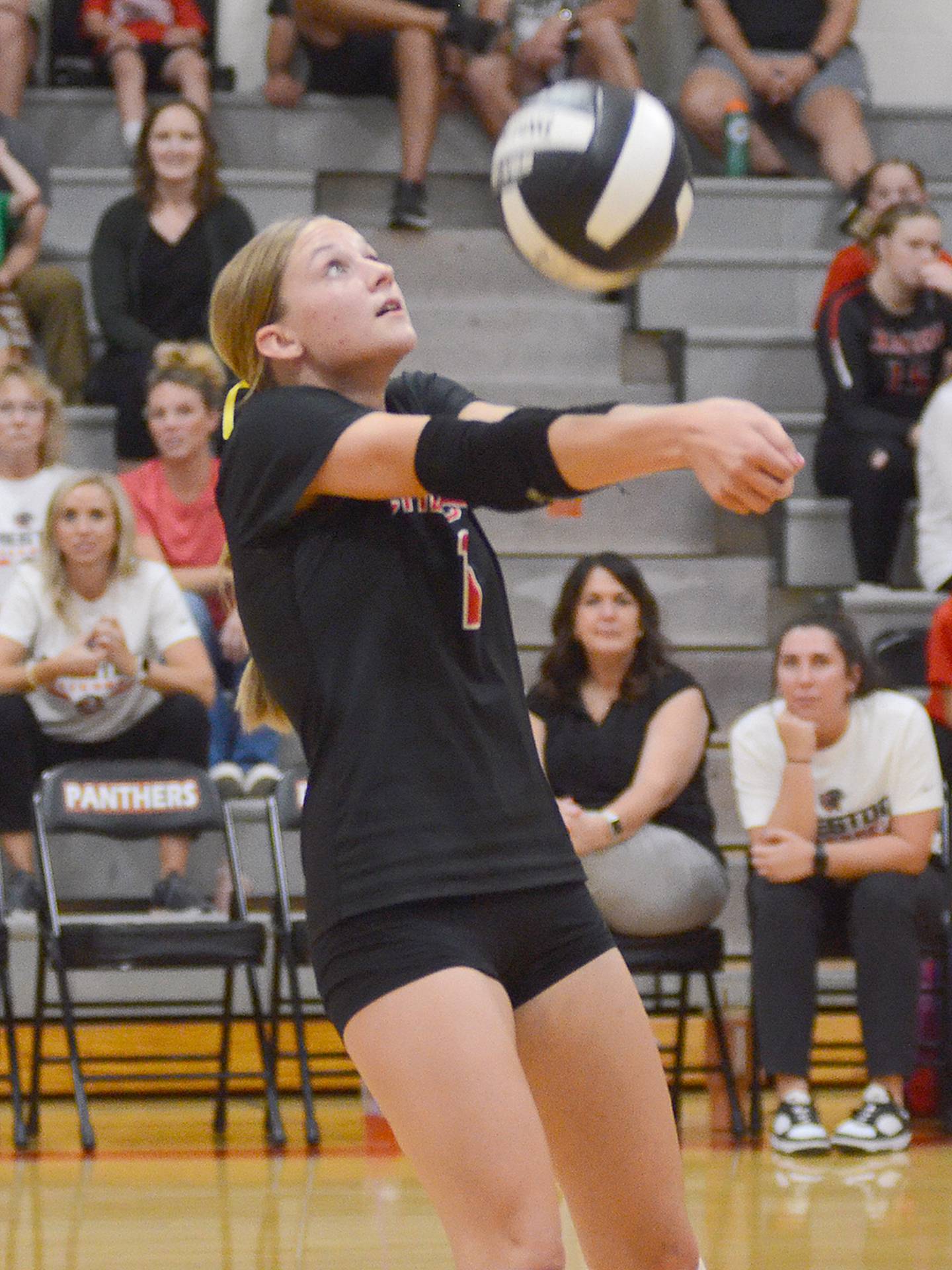 Creston's Kadley Bailey passes the ball during Thursday's match. Bailey had 22 setting assits and was 14-of-14 at the service line.