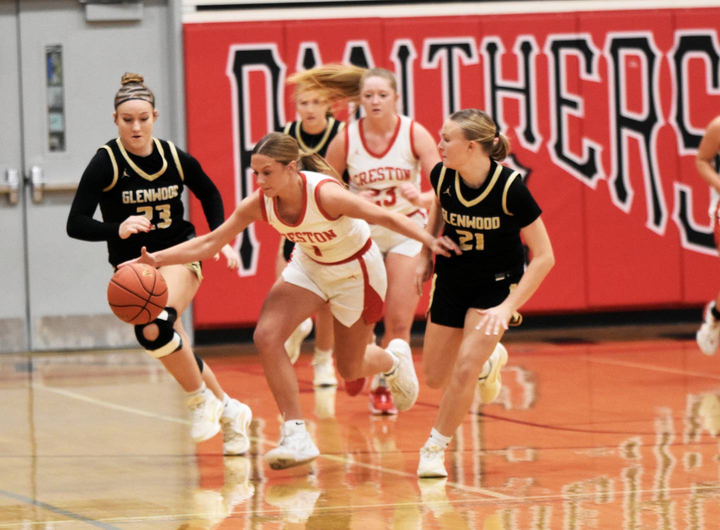 Kadley Bailey gets a steal against Glenwood Friday, taking it back for 2 points.
