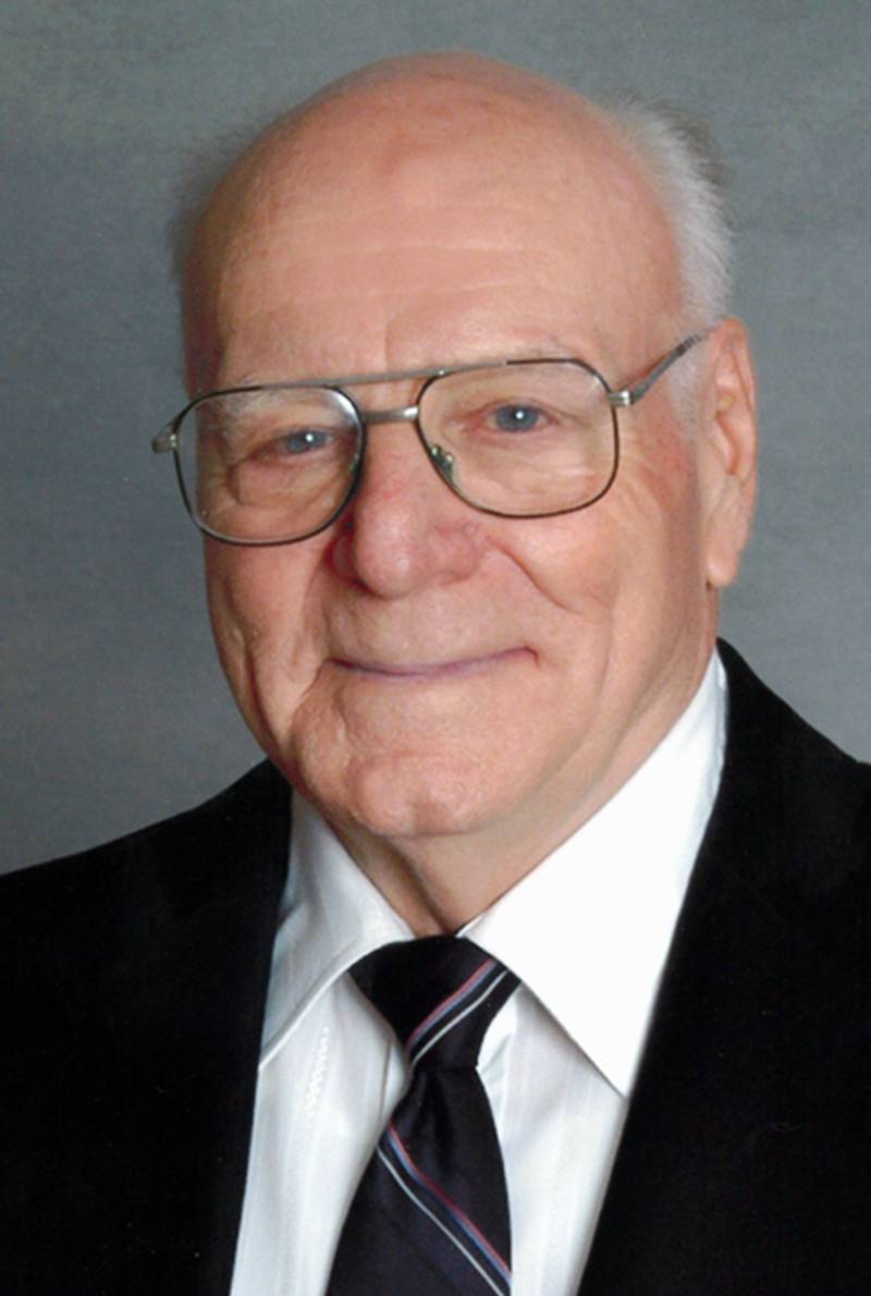 Marvin L. Crouse, 90, of Clive, passed away Nov. 13, 2023, from complications related to Parkinsons Disease at Silvercrest of Woodlands Creek in Clive.