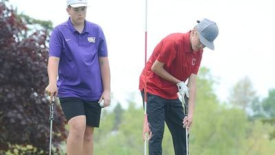 Trojans win H-10 golf