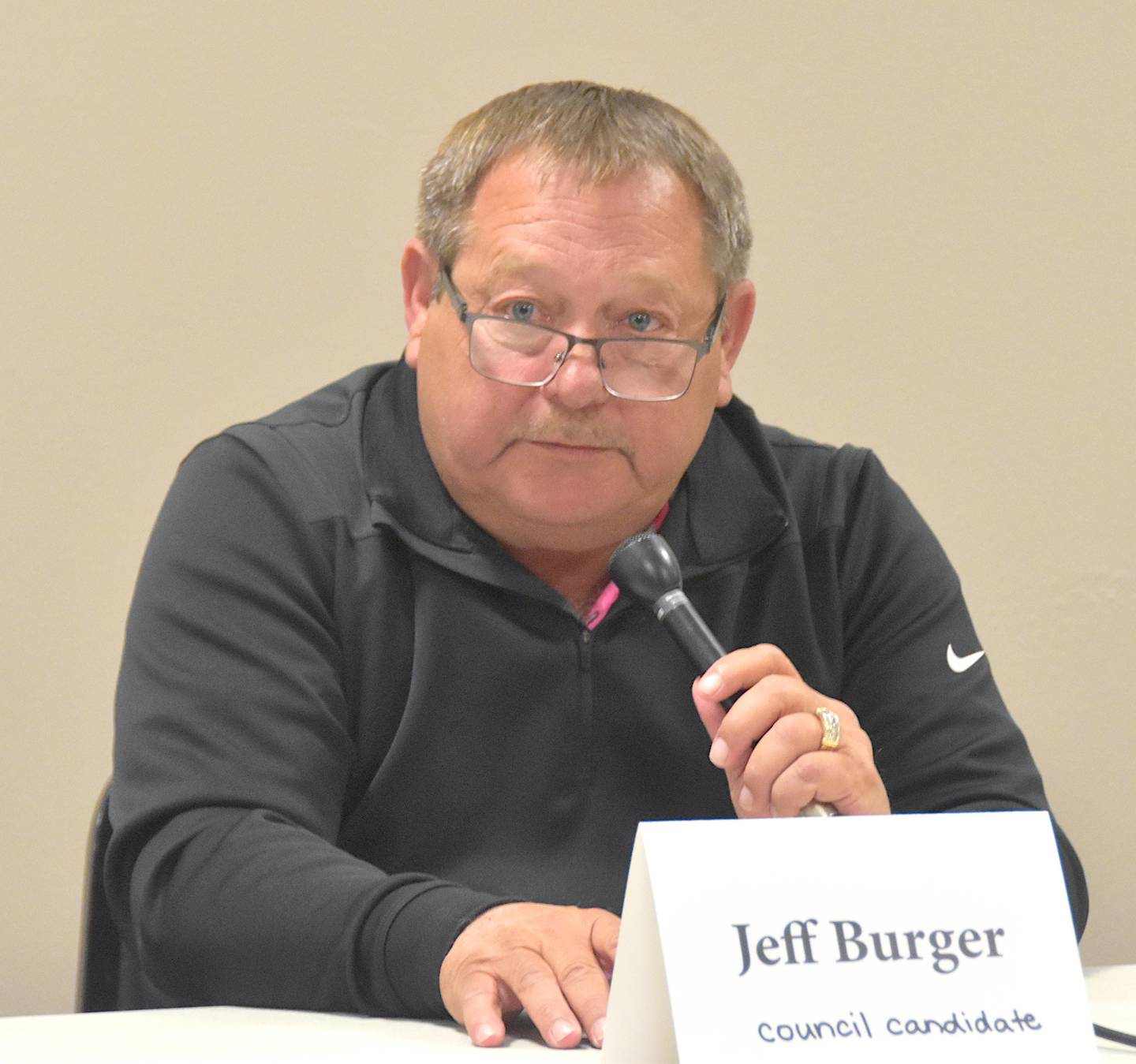 Jeff Burger, incumbent city council member, speaks during the Afton candidate forum.