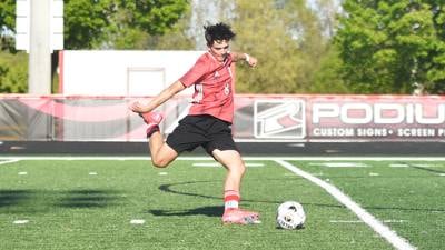 Flores leads charge in 4-3 win over Central Iowa United