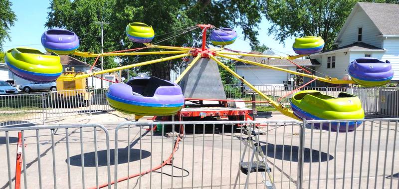 One exciting ride Amusement Associates has is the Octopus. This ride costs four tickets to ride and has a height requirement of 36" with an adult, 42" to ride solo.