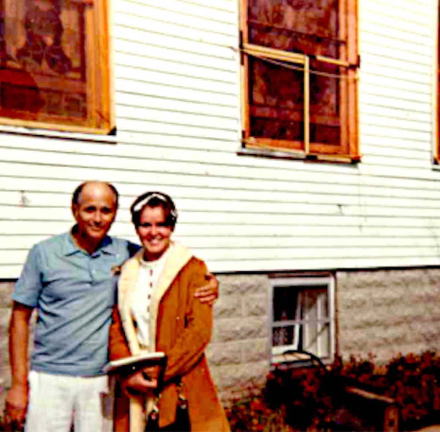 Lear with Carla (Campbell) Jensen during filming of "Cold Turkey." The Orient United Methodist Church and many of its members were used early in the movie.