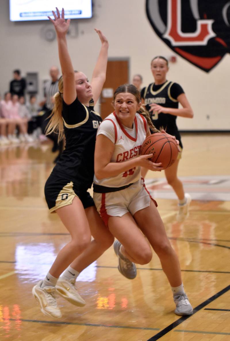 Jensan Tussey drives to the basket. She scored 5 points and logged four rebounds.