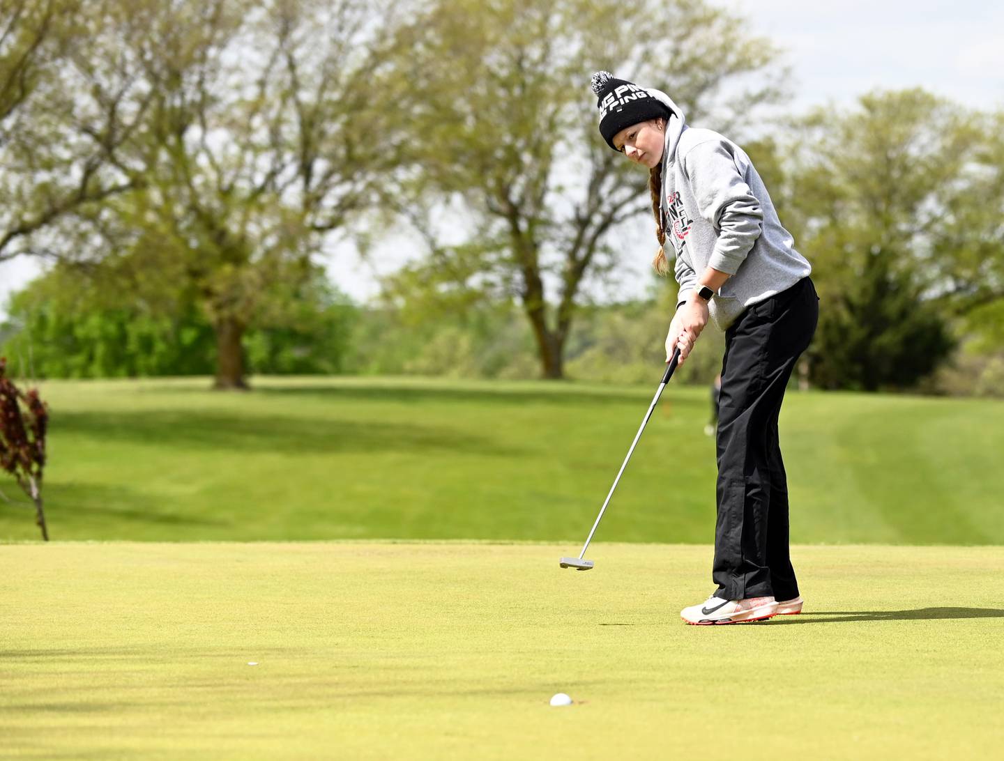 Mount Ayr junior Jaylee Shaffer won the individual contest with a score of 71, one over par. The defending state champion won by 19 strokes.