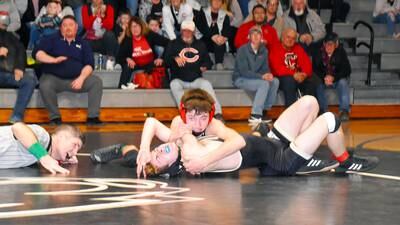 Electric win sends Panthers to state duals