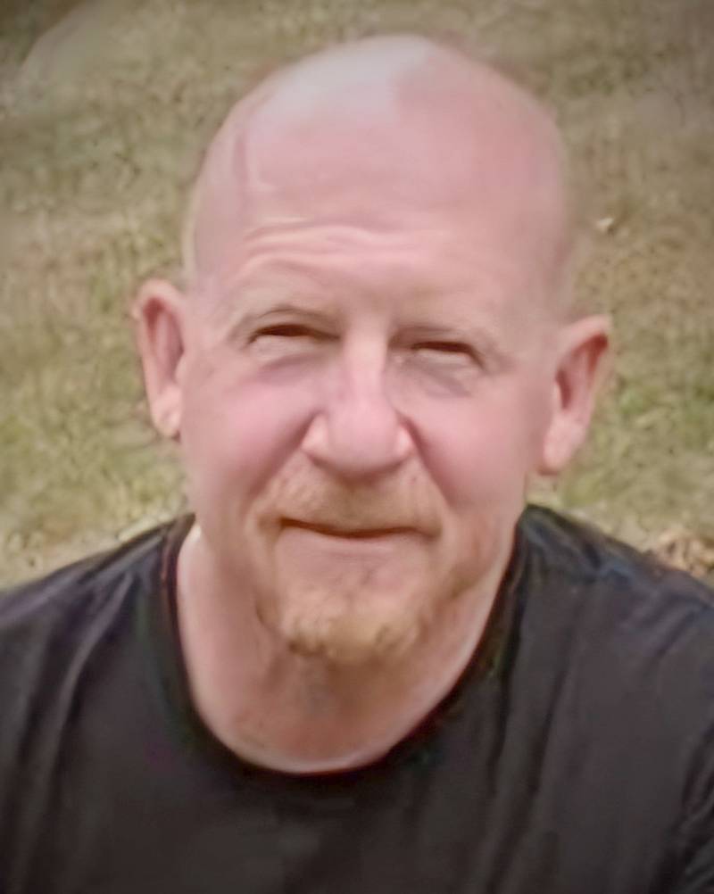 Stephen M. Roseman, 58, of Lorimor, died Friday, March 1, 2024, at his work in
Winterset.