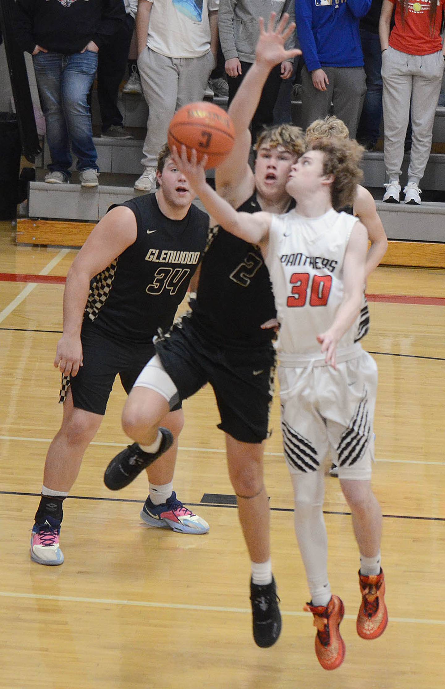Rams pound out 8267 win Creston News