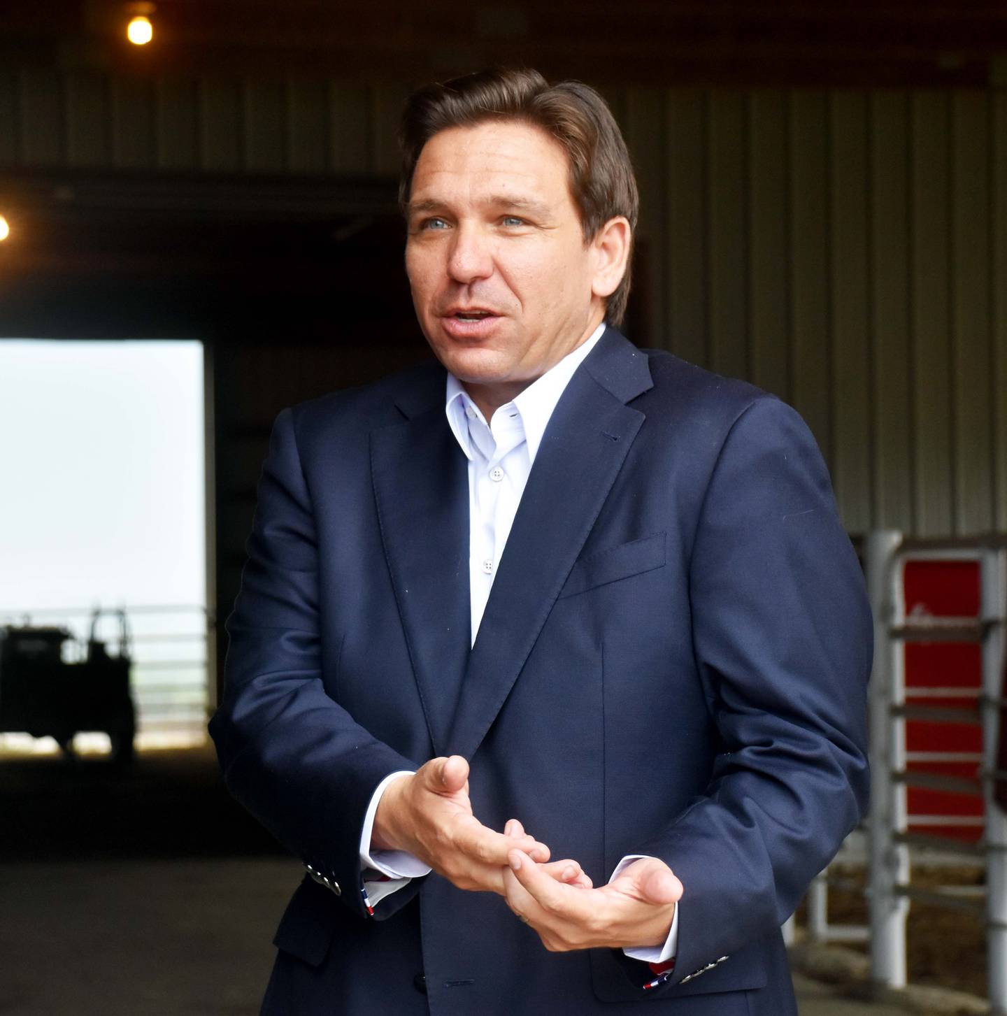 DeSantis spoke personally with many of the farmers and employees present.