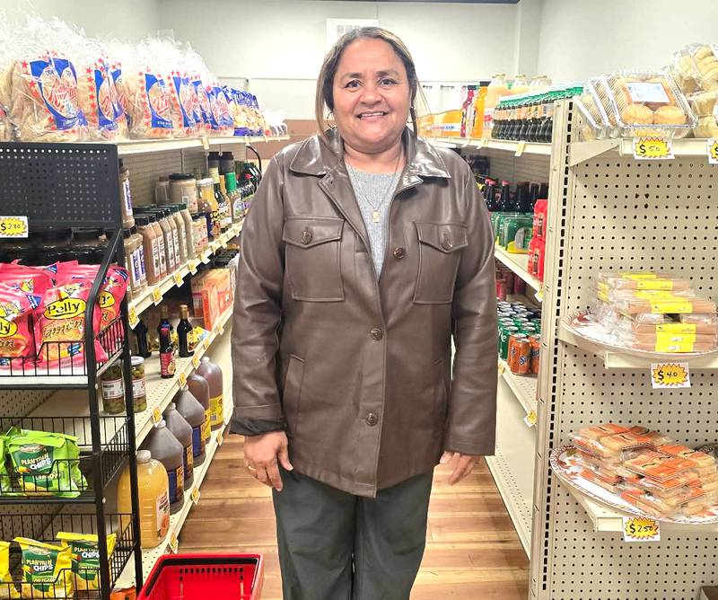 Gladis Aliaba with her new Creston store La Cubanita 2.