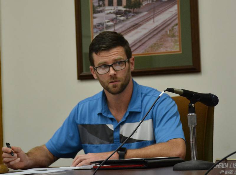 Carroll serves in first meeting as mayor Creston News