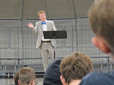 East Union graduate returns to conduct
