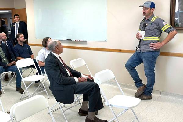Grassley defends blue slips at Union County stop