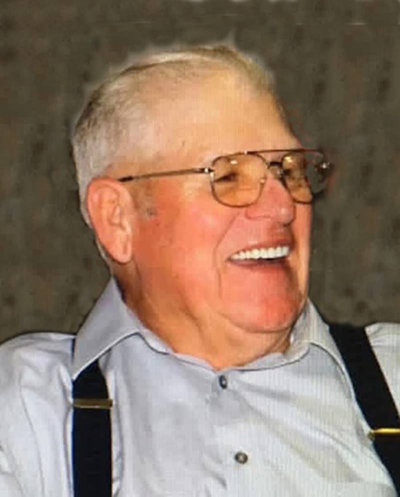Dean L. Lauer, 89, of Winterset, passed away Saturday, April 18, 2026, at Adel Acres in Adel.