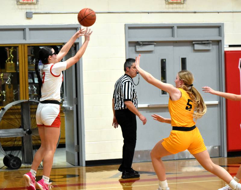 Creston senior Braylee Pokorny nails a triple to put the Panthers up by 1 with 10 seconds left.