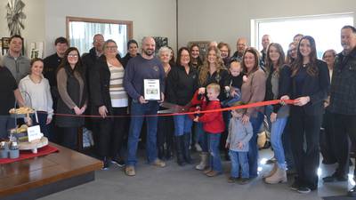 Mother-daughter duo brings bouquet of offerings to Uptown