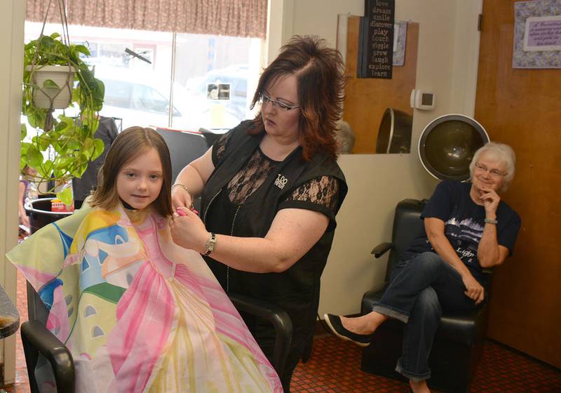 A family ‘of hair’ Creston News
