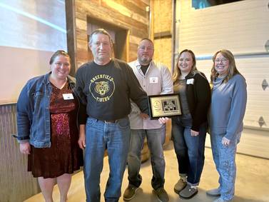 Part 1: HOF banquet spotlights long line of love for wrestling