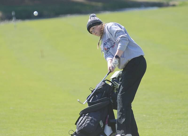 Jaylee Shaffer of Mount Ayr chips onto the No. 9 green at Crestmoor Golf Club. Shaffer was girls medalist with a 79.