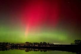 Aurora Borealis lights the sky in stunning display
