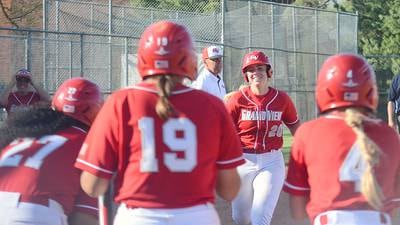 Randall homers in Vikings sweep