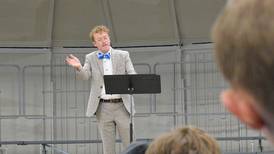 East Union graduate returns to conduct