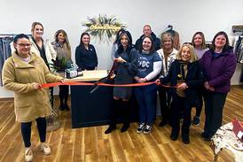 New boutique opens on Maple