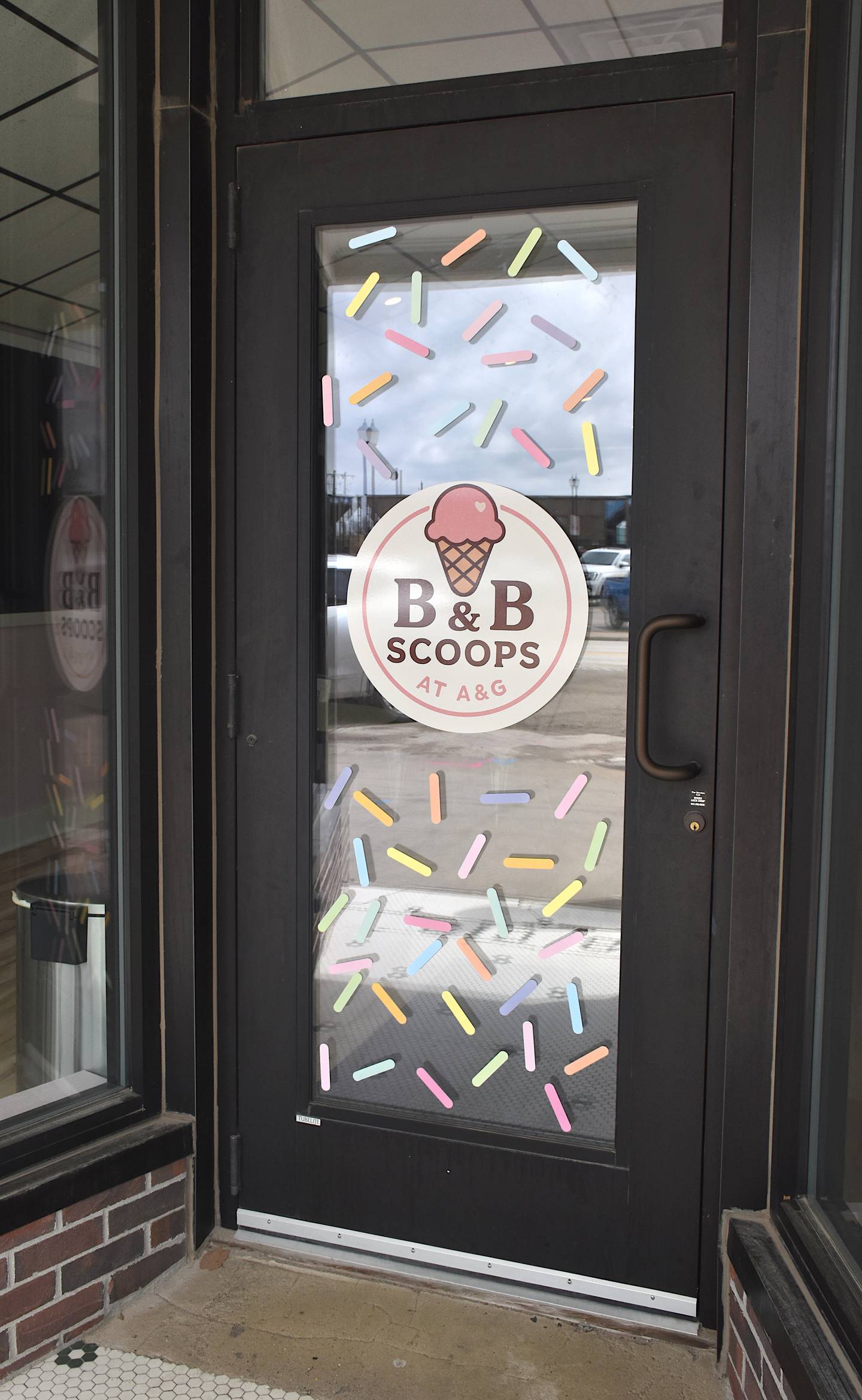 The front door of B&B Scoops.