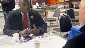 Veterans event draws Andrews to Greenfield