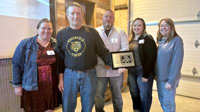 Part 1: HOF banquet spotlights long line of love for wrestling