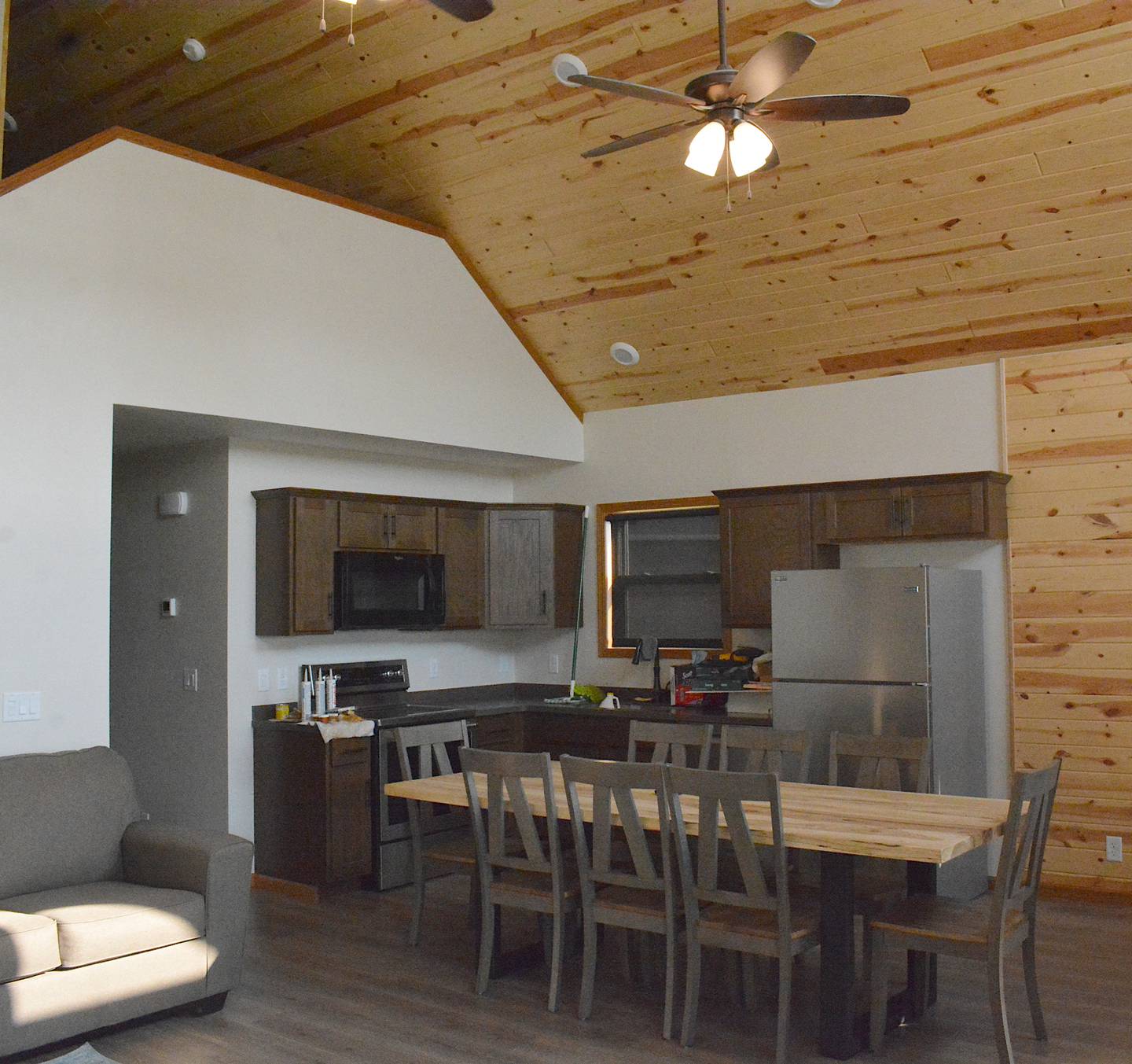 The living space in Pintail cabin.